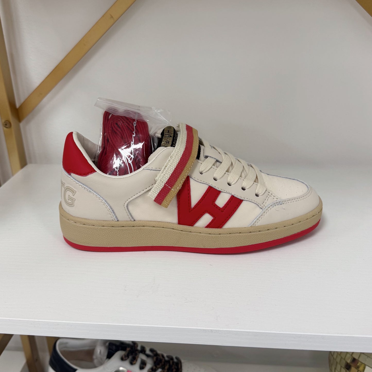 Vintage Havana Red with Strap Shoe