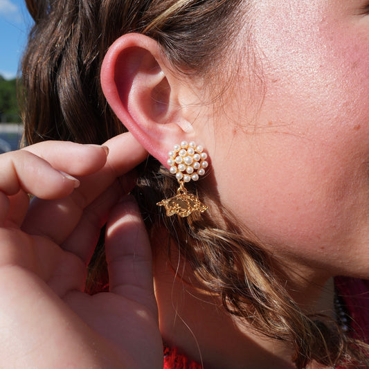 Hogs Pearl Cluster Earrings
