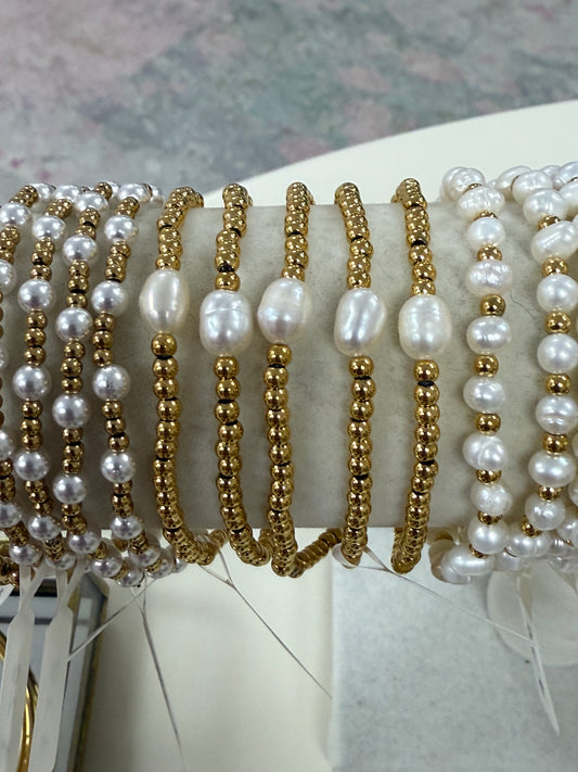 Gold Beaded Bracelet with Pearl