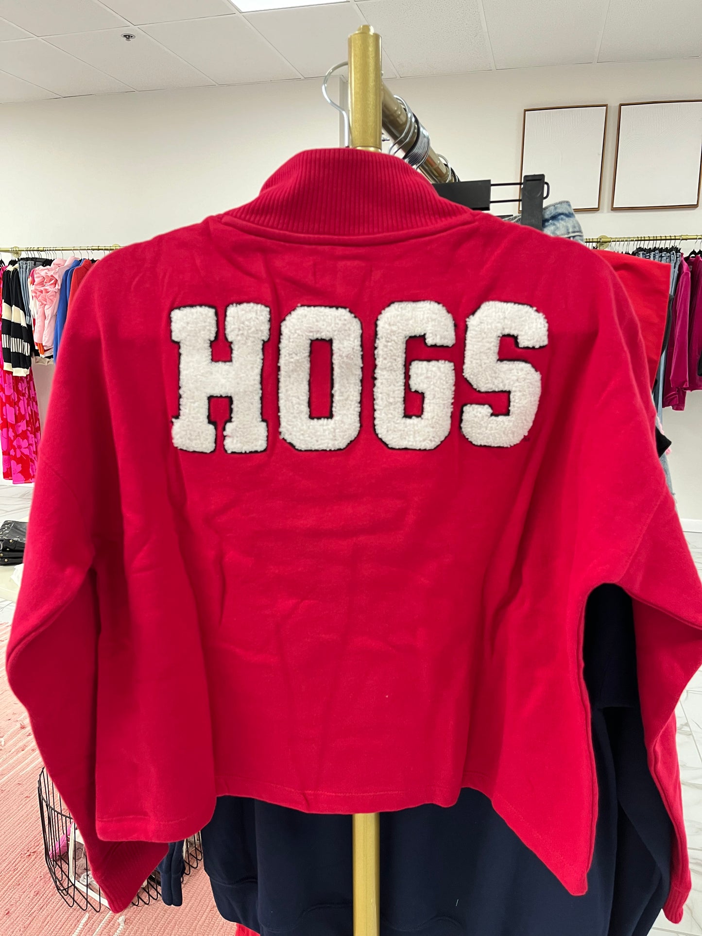 Hogs Pullover